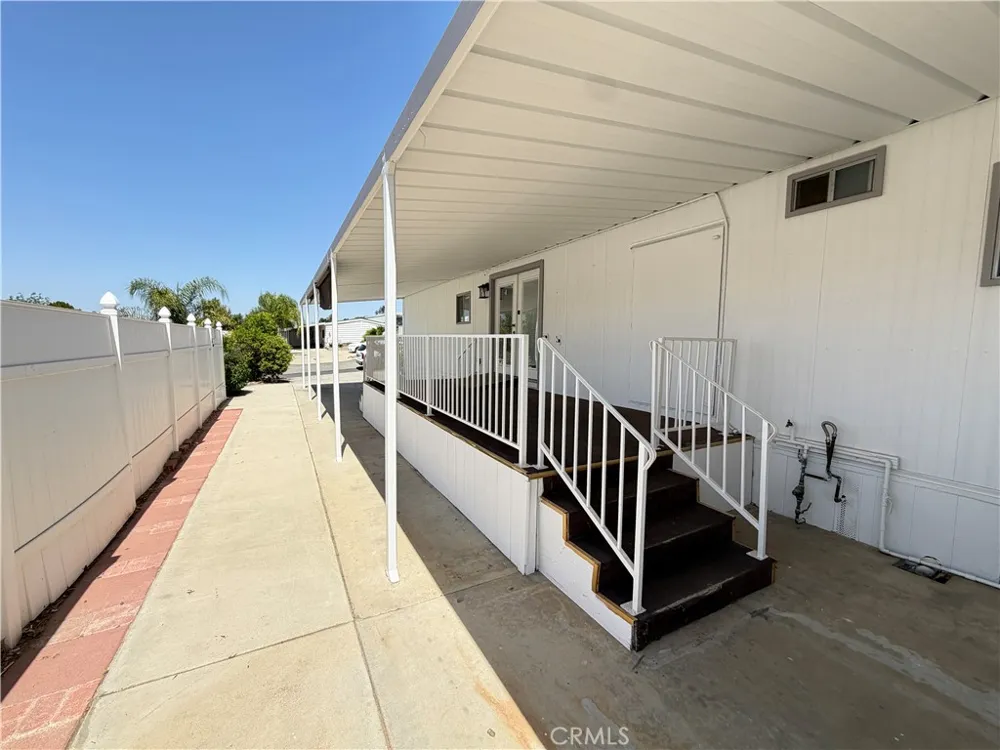 22895 Skylink Drive Canyon Lake, CA 92587
