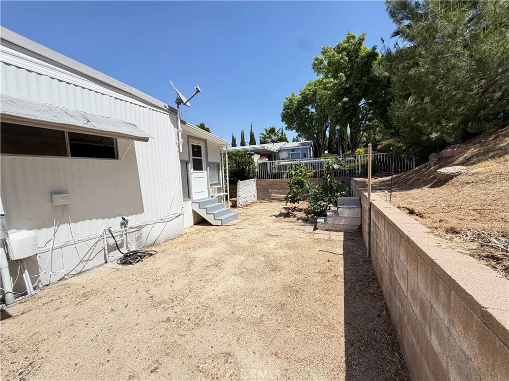 22895 Skylink Drive Canyon Lake, CA 92587