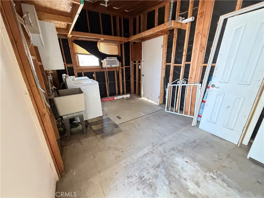 22895 Skylink Drive Canyon Lake, CA 92587