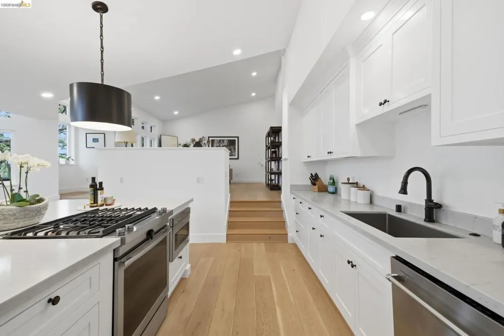 857 Mountain View Drive Lafayette, CA 94549