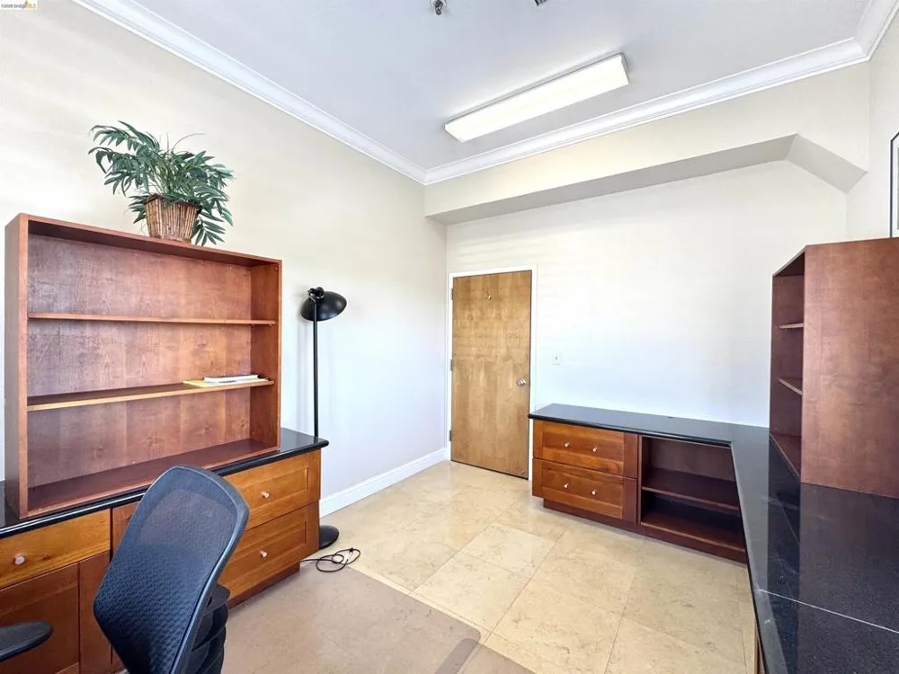 212 9Th St #401 Oakland, CA 94607