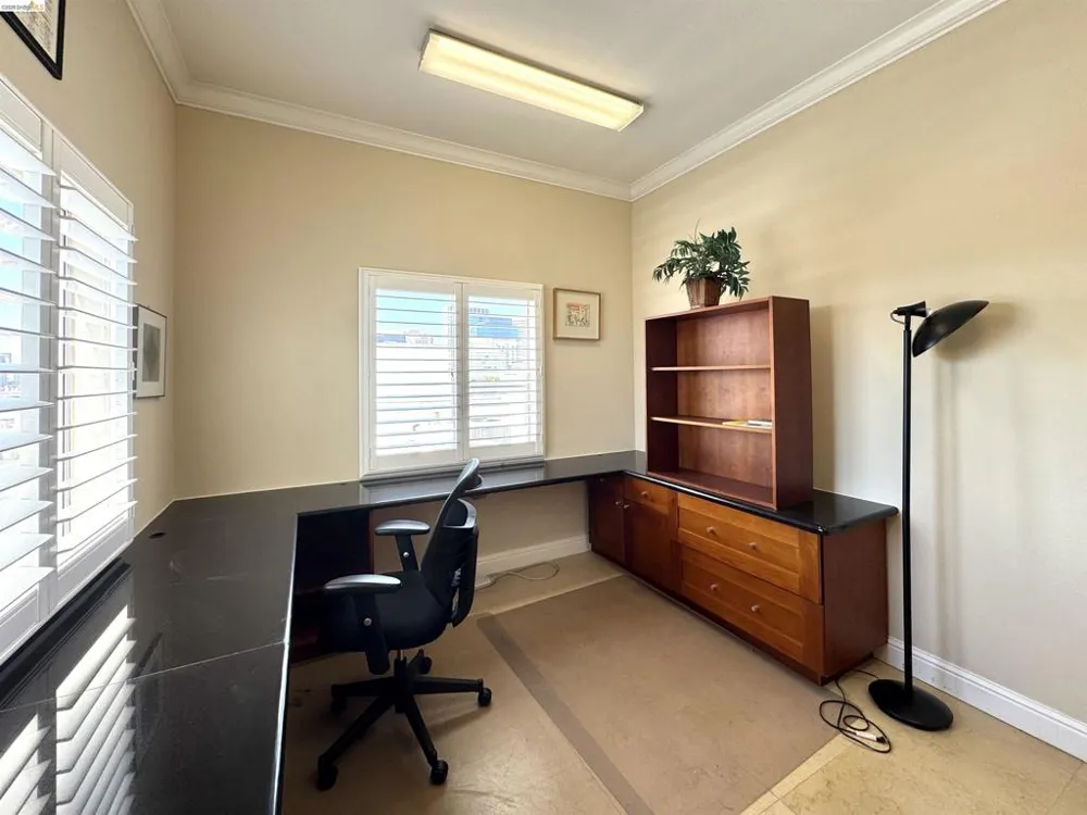 212 9Th St #401 Oakland, CA 94607