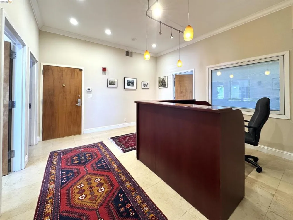 212 9Th St #401 Oakland, CA 94607