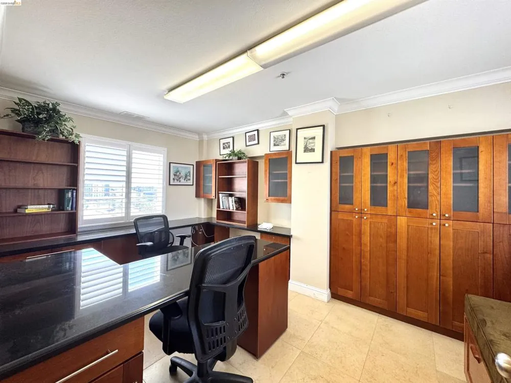 212 9Th St #401 Oakland, CA 94607