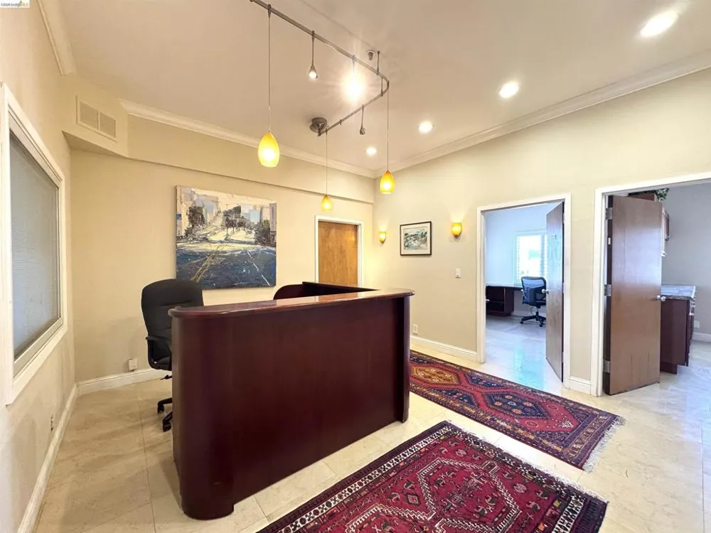 212 9Th St #401 Oakland, CA 94607