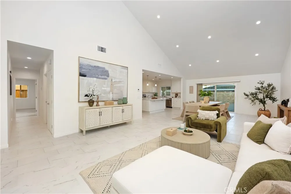 8550 Raviller Drive Downey, CA 90240