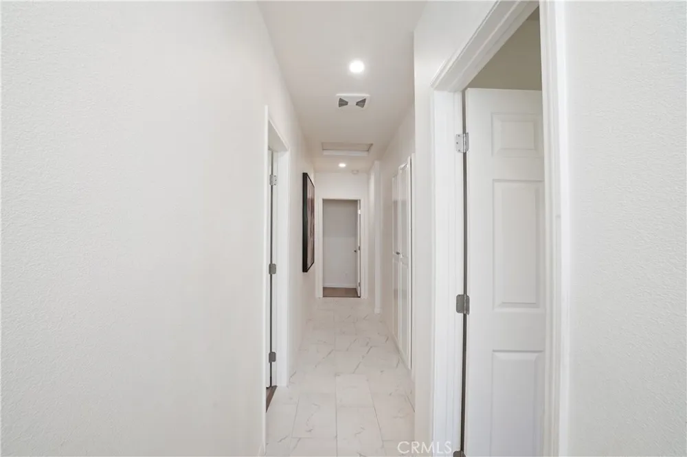 8550 Raviller Drive Downey, CA 90240