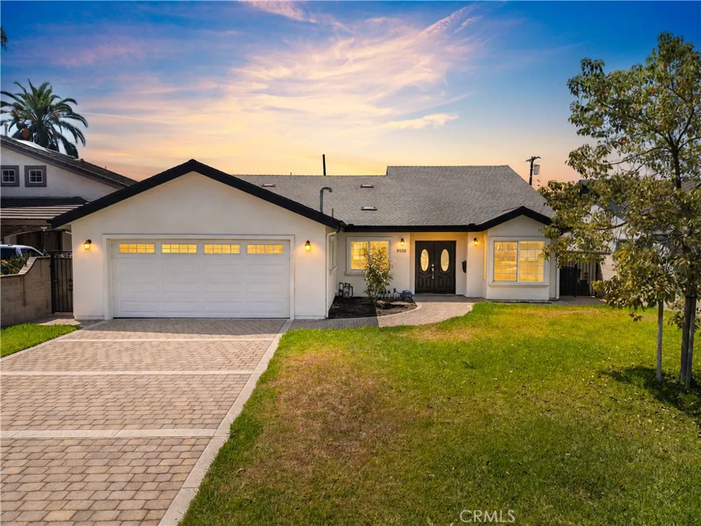 8550 Raviller Drive Downey, CA 90240