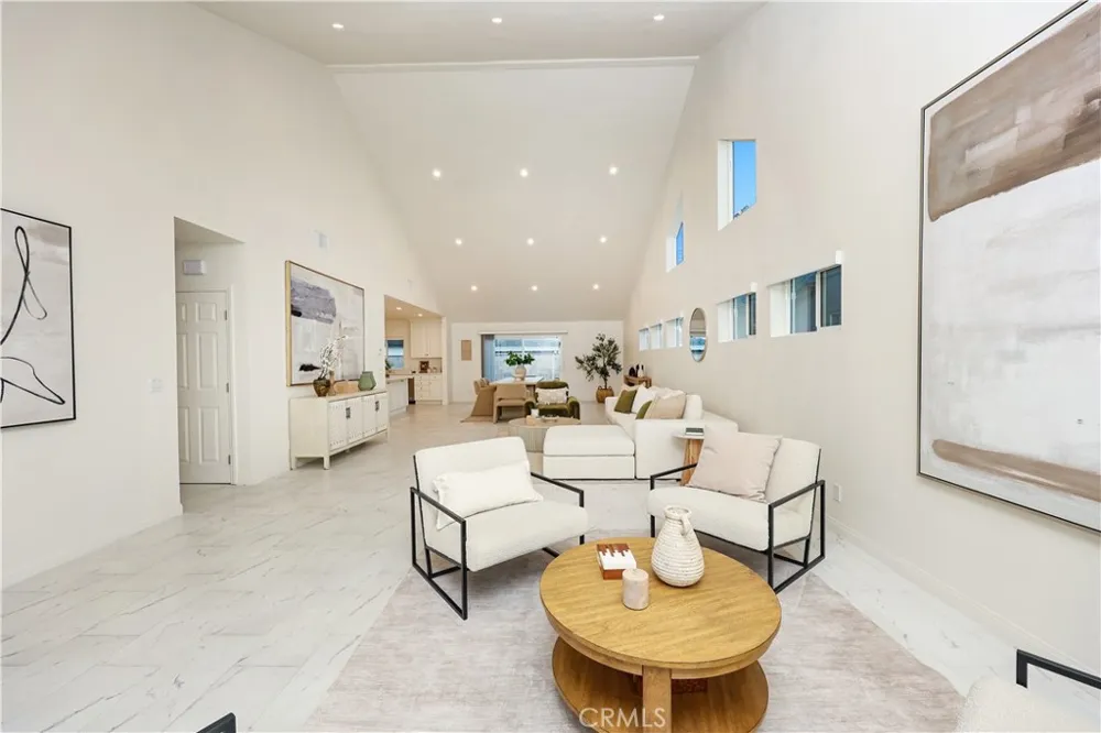 8550 Raviller Drive Downey, CA 90240