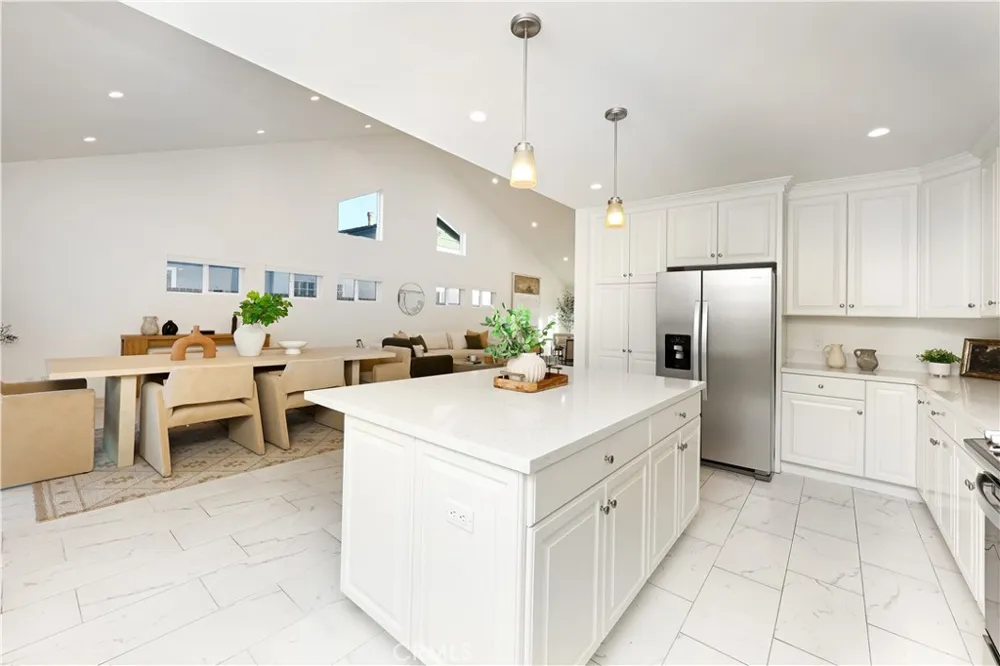 8550 Raviller Drive Downey, CA 90240