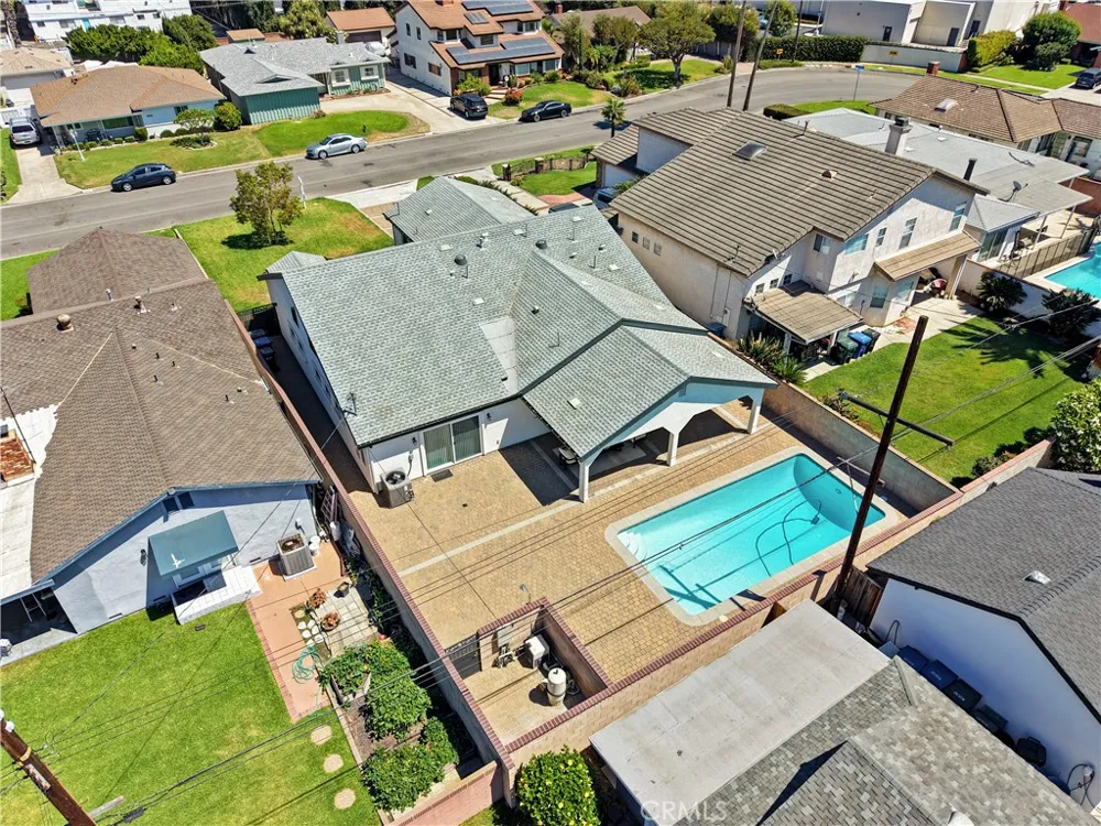 8550 Raviller Drive Downey, CA 90240