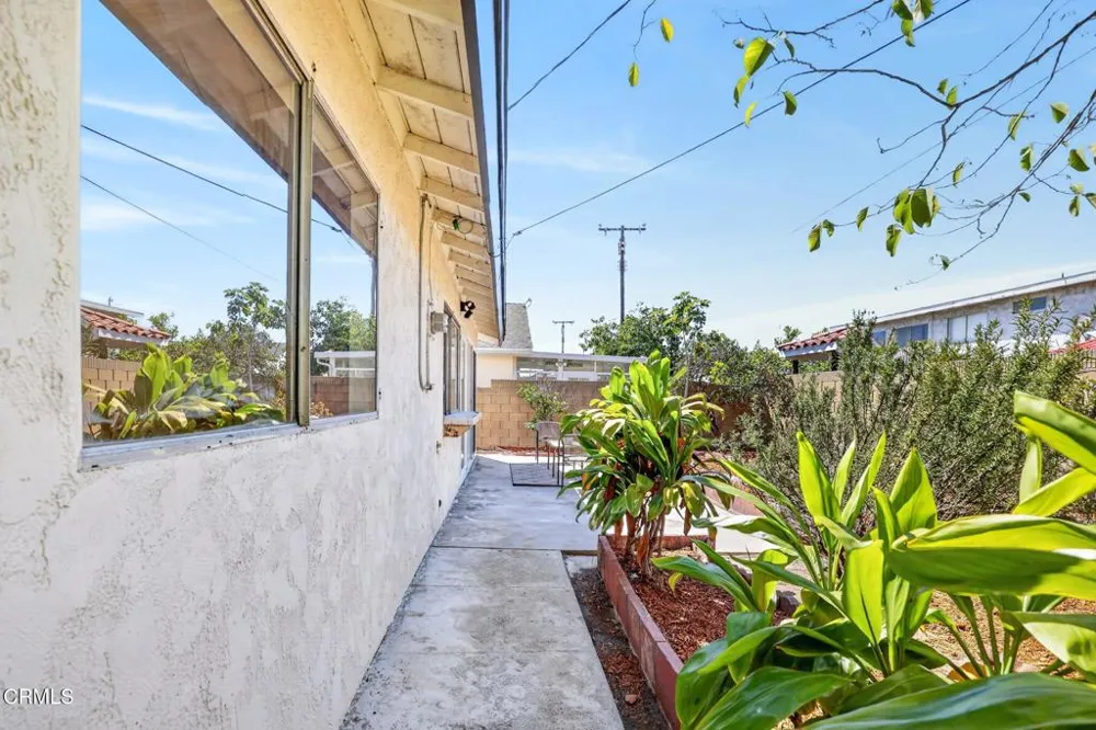 327 W 230th Street Carson, CA 90745