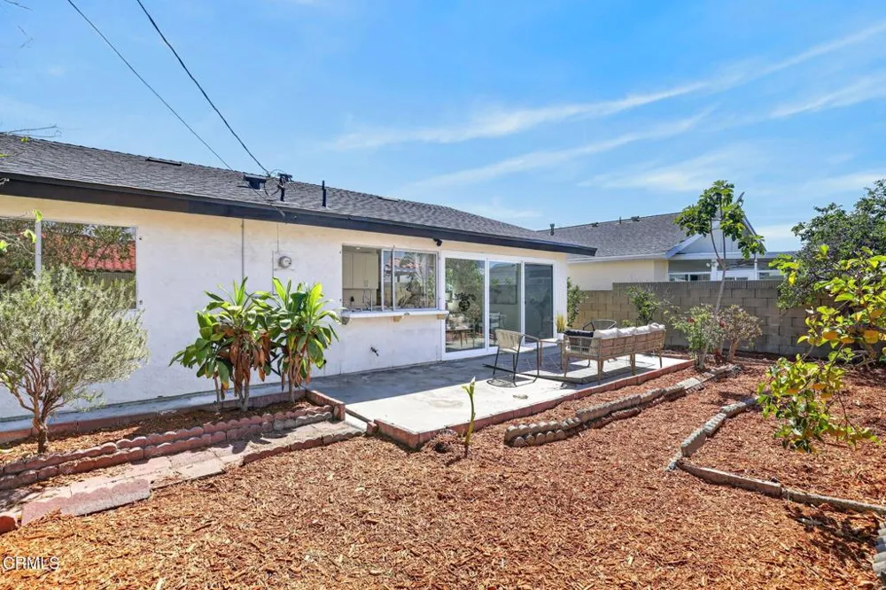 327 W 230th Street Carson, CA 90745