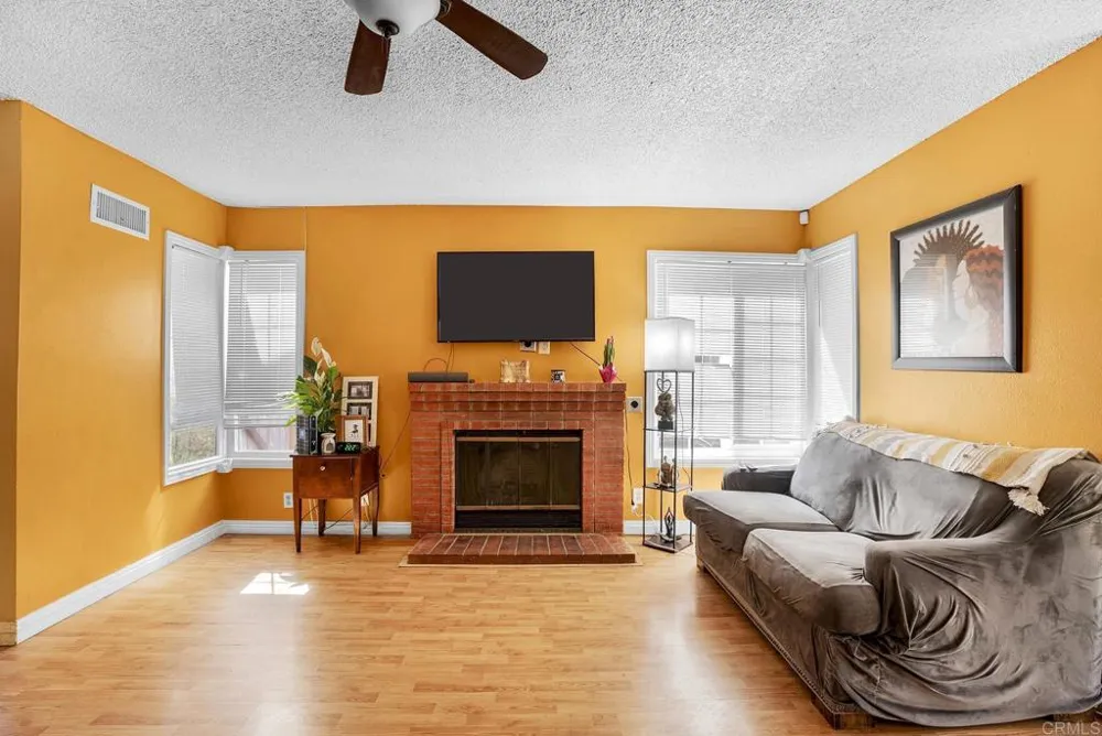 2115 Manzana Way Paradise Hills, CA 92139