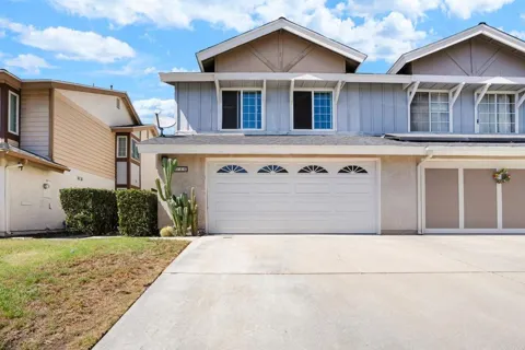 2115 Manzana Way
