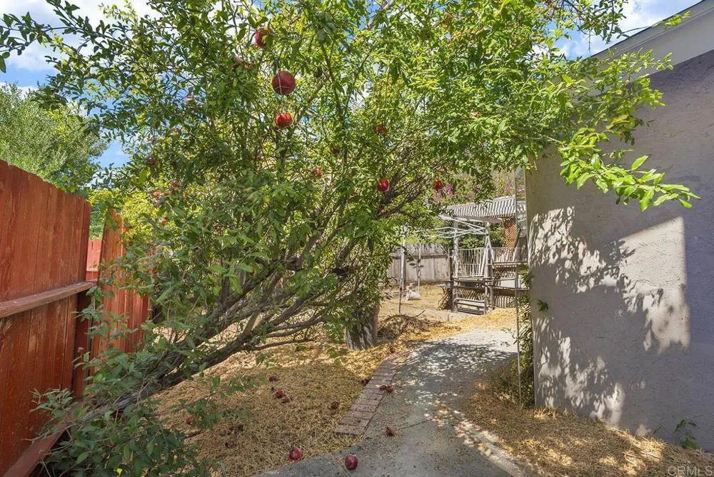 2115 Manzana Way Paradise Hills, CA 92139