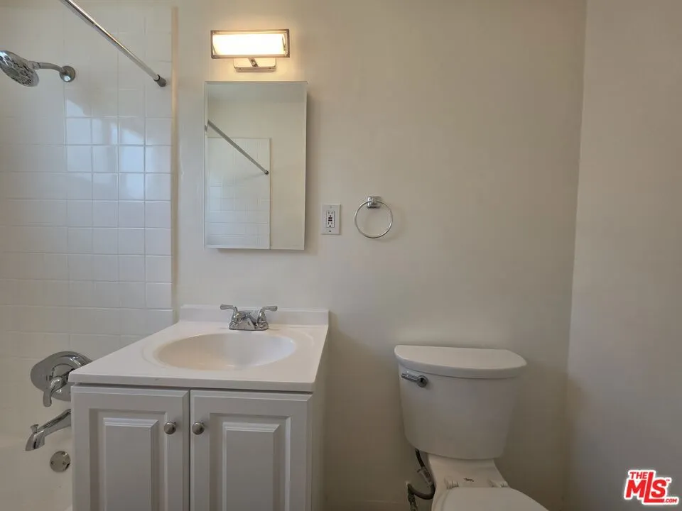 1711 Malcolm Avenue #1 Los Angeles, CA 90024