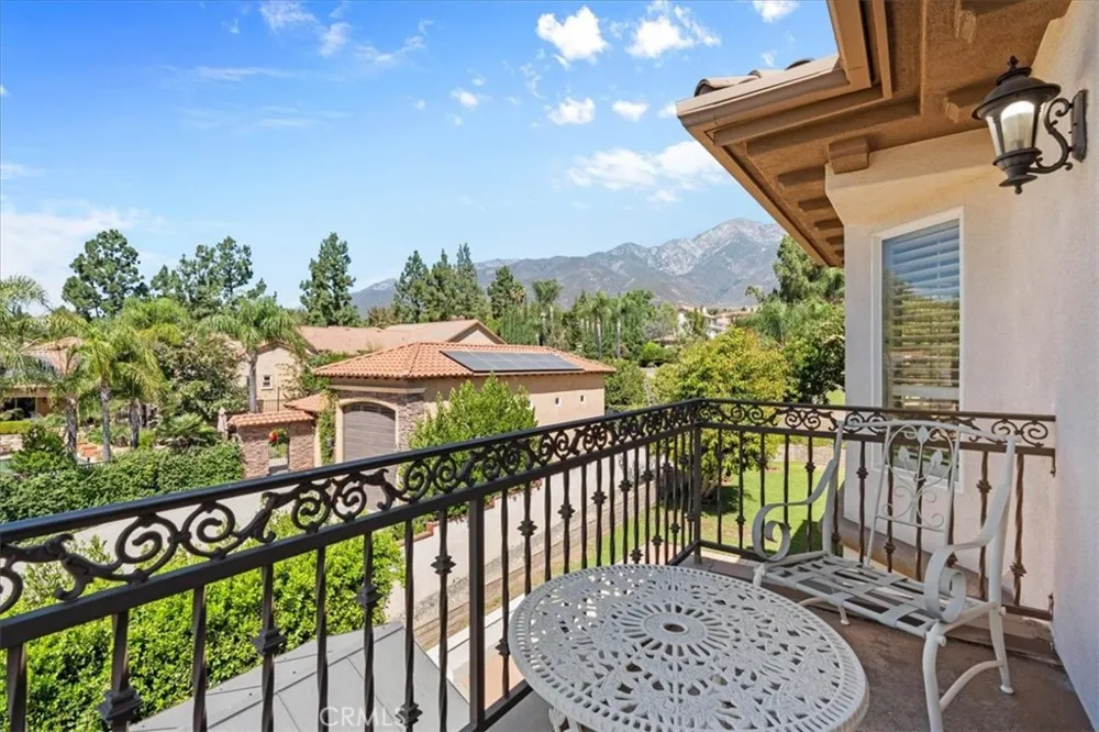 5540 High Meadow Rancho Cucamonga, CA 91737