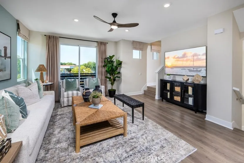 1074 E Overlook Drive Orange, CA 92867