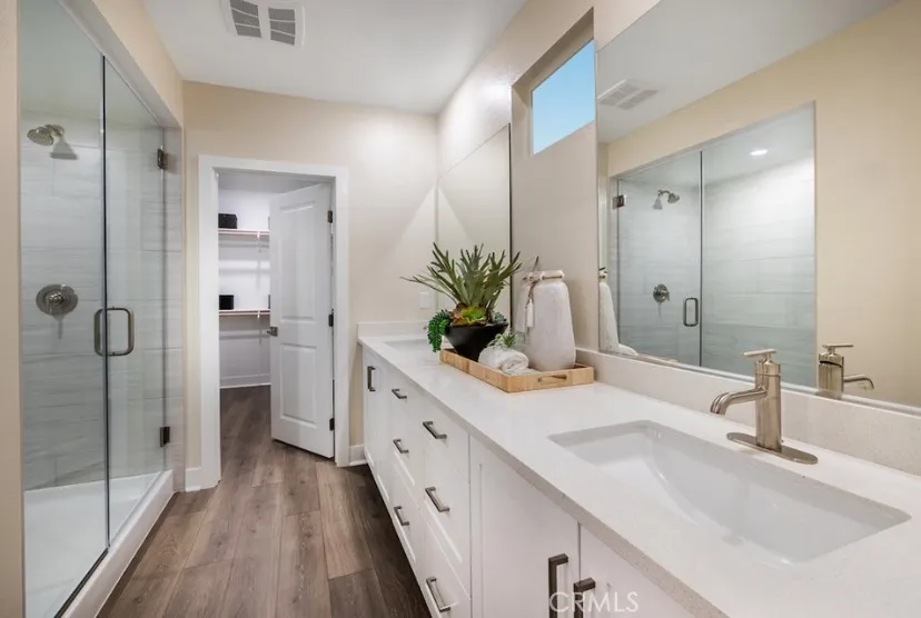 1074 E Overlook Drive Orange, CA 92867