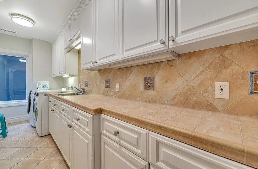 2120 Stockbridge Avenue Woodside, CA 94062