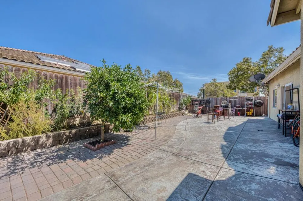 222 Vineyard Drive Greenfield, CA 93927