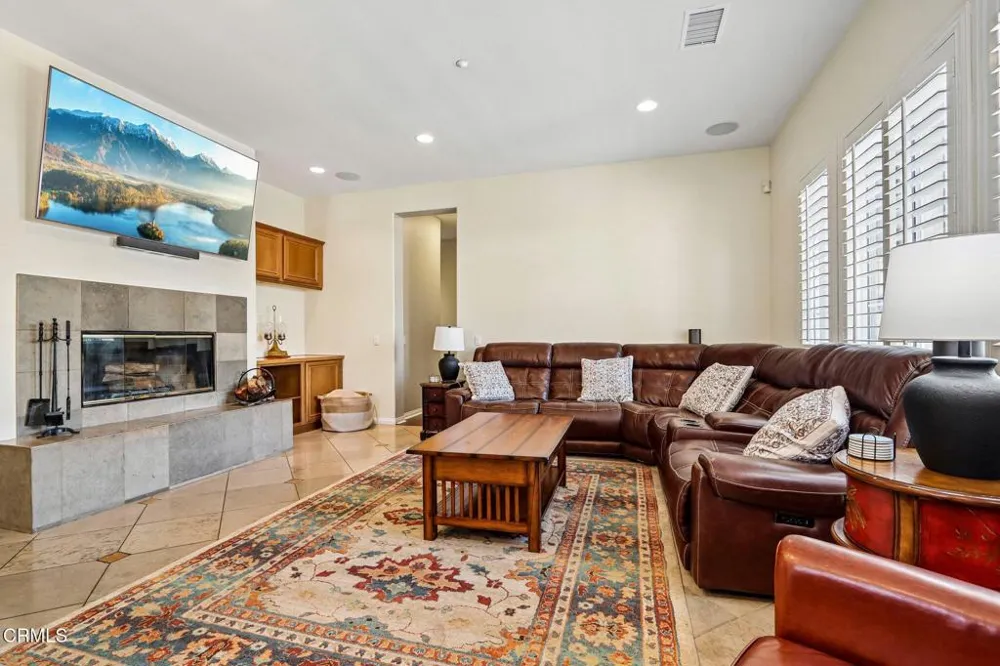 1214 Grant Line Street Santa Paula, CA 93060