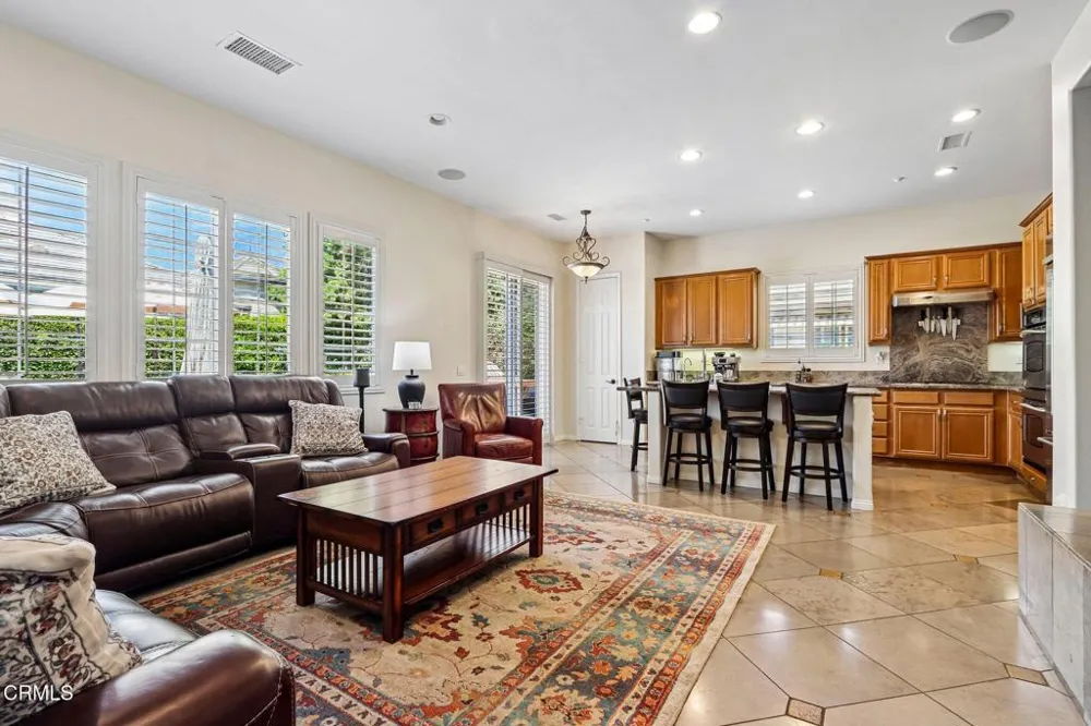 1214 Grant Line Street Santa Paula, CA 93060