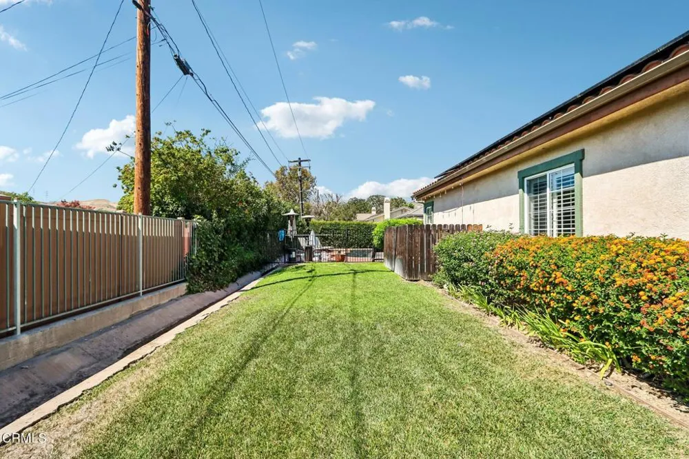 1214 Grant Line Street Santa Paula, CA 93060