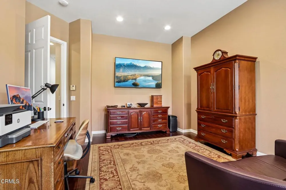 1214 Grant Line Street Santa Paula, CA 93060