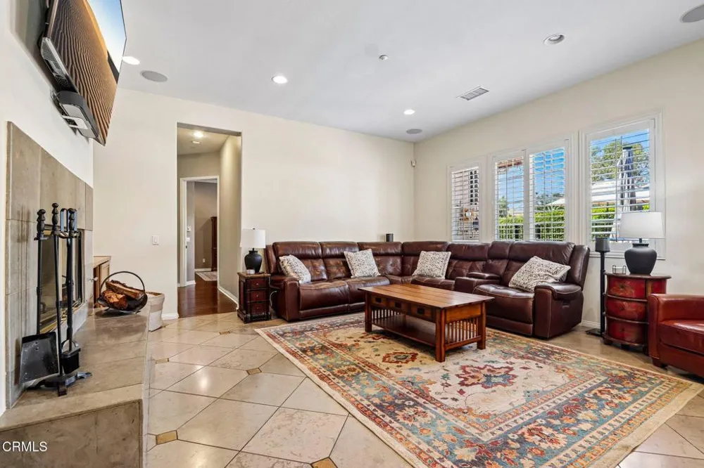 1214 Grant Line Street Santa Paula, CA 93060