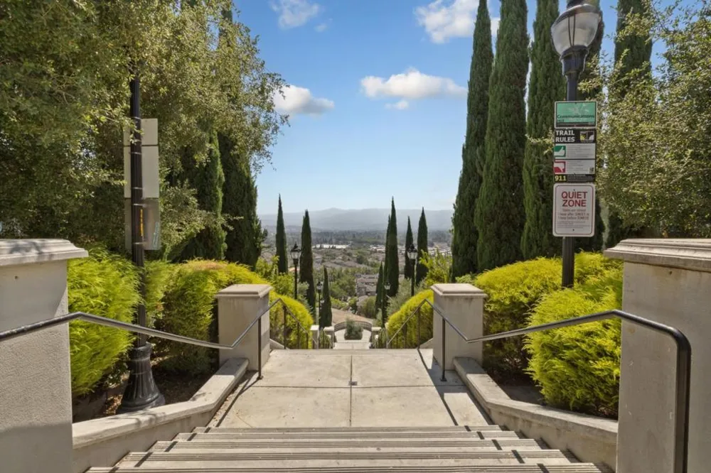 133 Llano De Los Robles Avenue #3 San Jose, CA 95136
