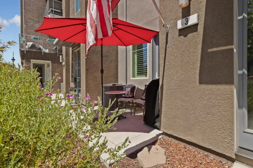 133 Llano De Los Robles Avenue #3 San Jose, CA 95136