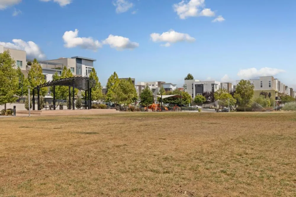 133 Llano De Los Robles Avenue #3 San Jose, CA 95136