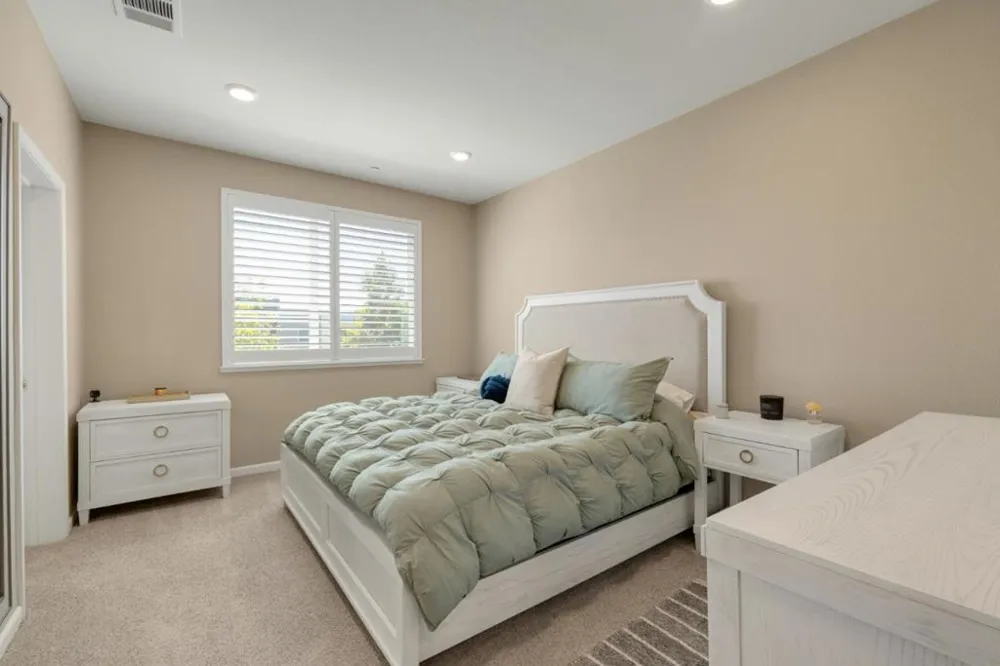 133 Llano De Los Robles Avenue #3 San Jose, CA 95136