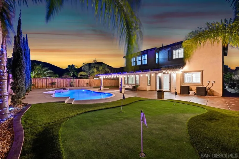 563 Chandler Ct Escondido, CA 92027