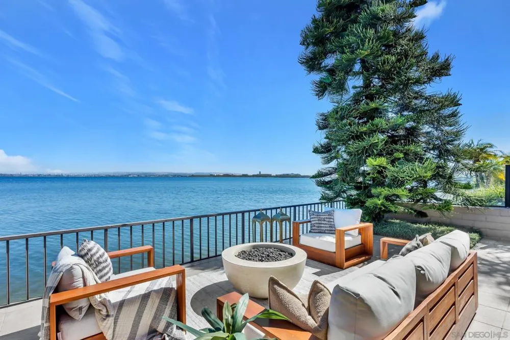 69 Spinnaker Way Coronado, CA 92118