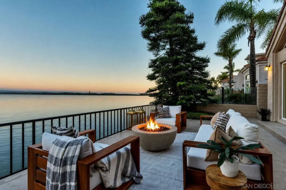 69 Spinnaker Way Coronado, CA 92118