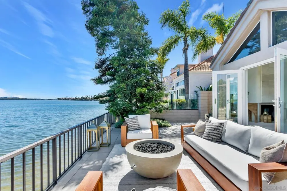 69 Spinnaker Way Coronado, CA 92118