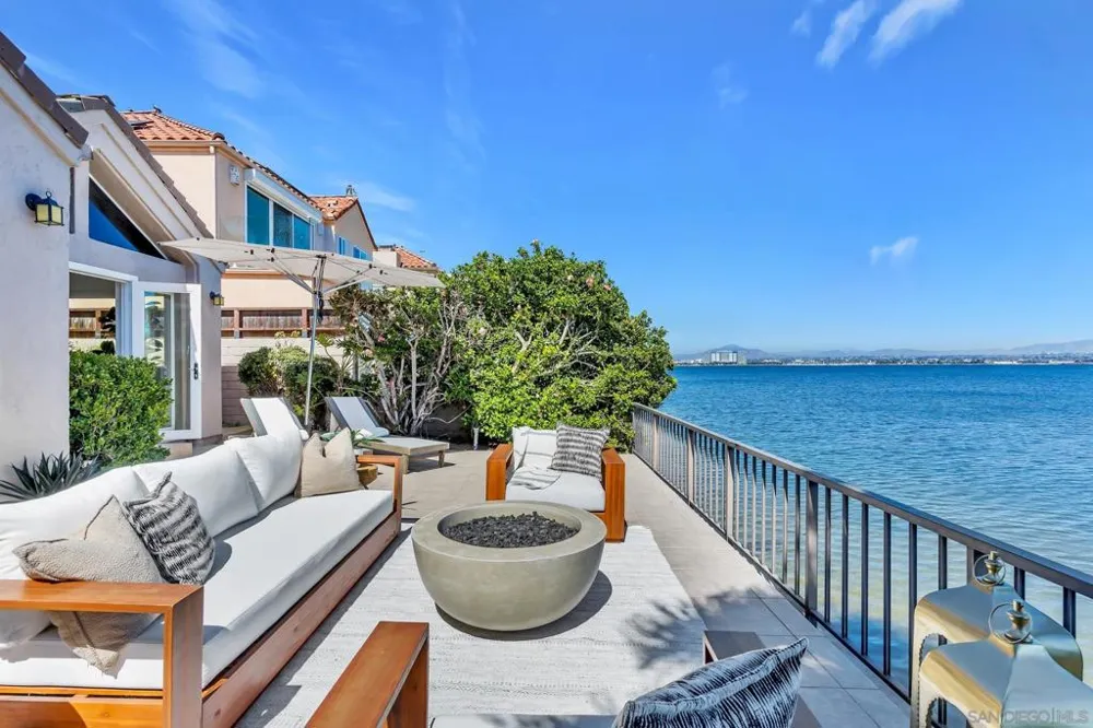 69 Spinnaker Way Coronado, CA 92118