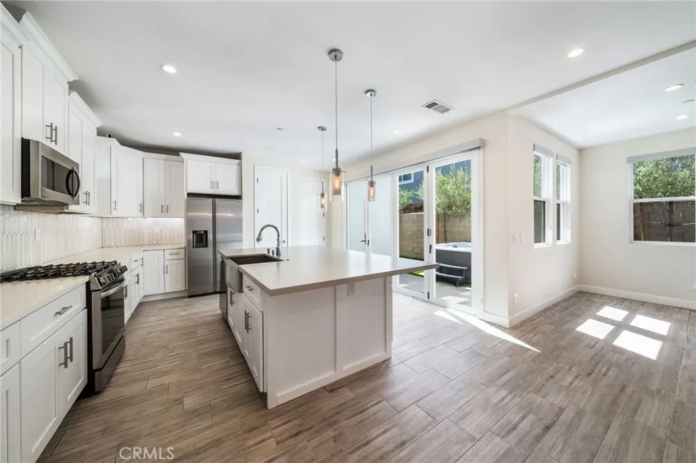 2573 Elden Ave #B Costa Mesa, CA 92627