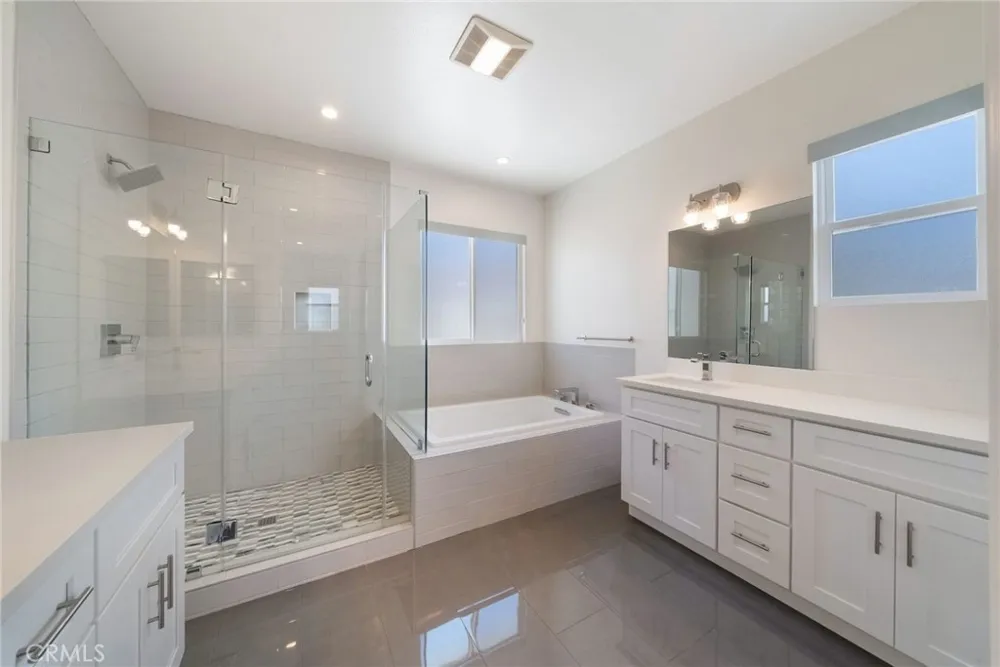 2573 Elden Ave #B Costa Mesa, CA 92627