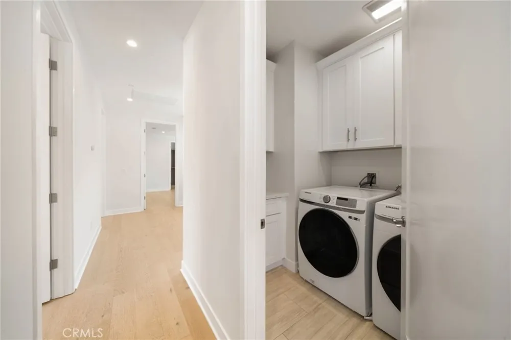 2573 Elden Ave #B Costa Mesa, CA 92627