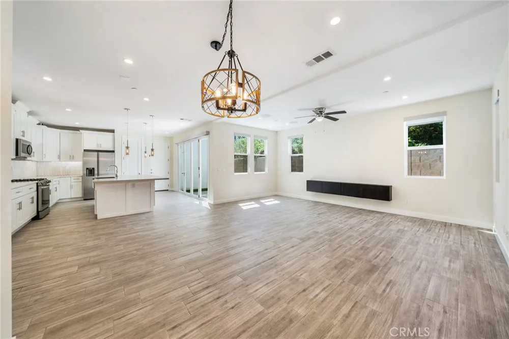 2573 Elden Ave #B Costa Mesa, CA 92627