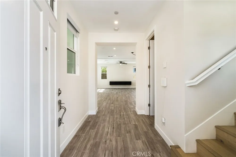 2573 Elden Ave #B Costa Mesa, CA 92627