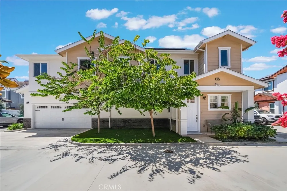 2573 Elden Ave #B Costa Mesa, CA 92627