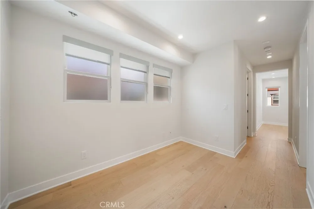 2573 Elden Ave #B Costa Mesa, CA 92627