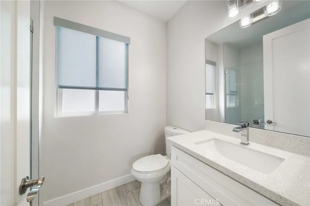 2573 Elden Ave #B Costa Mesa, CA 92627