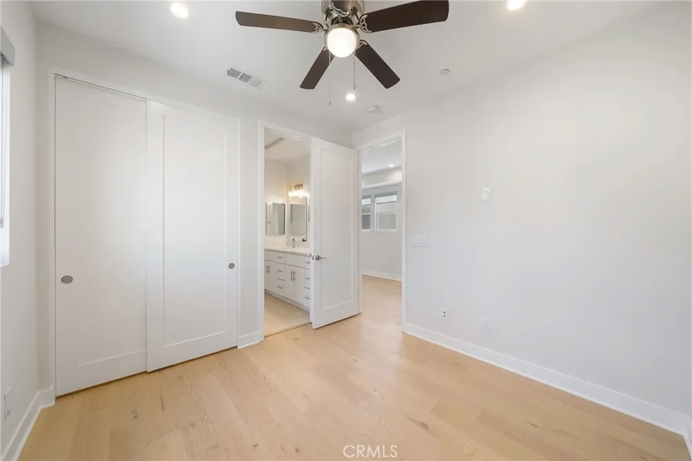 2573 Elden Ave #B Costa Mesa, CA 92627