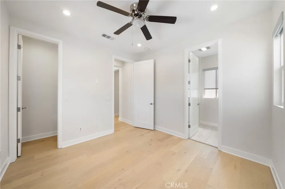 2573 Elden Ave #B Costa Mesa, CA 92627